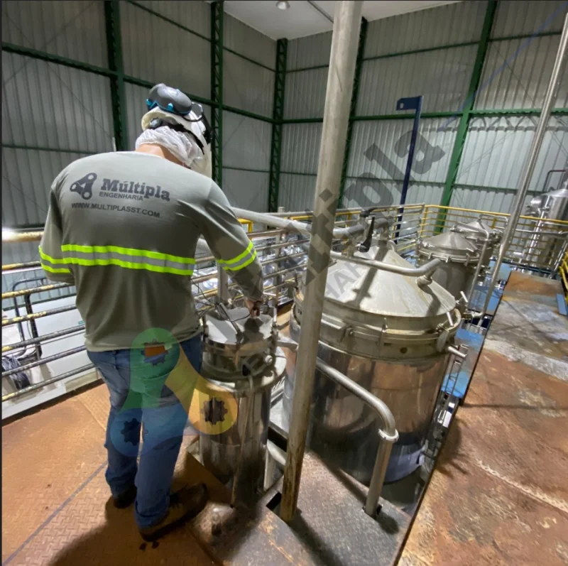 Inspeção de Vasos de Pressão em Indústrias Petroquímicas